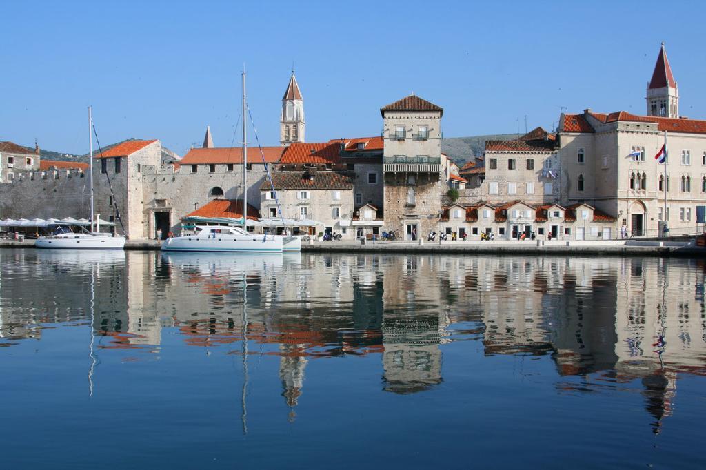 Apartament Cozy Place On The Beach Trogir Zewnętrze zdjęcie