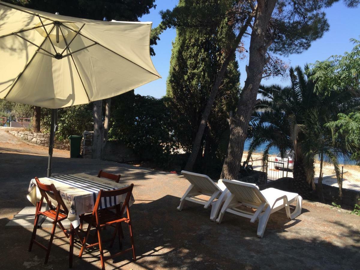 Apartament Cozy Place On The Beach Trogir Zewnętrze zdjęcie